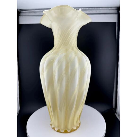 Vintage Yellow & White Swirl Fenton Vase - Picture 3 of 6